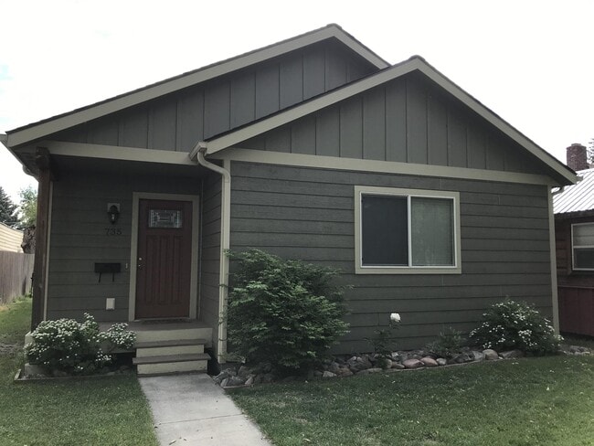 property at 735 7th Ave E