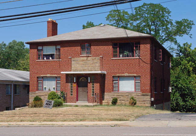 2592 Westwood Northern Blvd in Cincinnati, OH - Building Photo - Building Photo