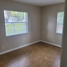 1824 Beachwood Dr in North Fort Myers, FL - Building Photo - Building Photo