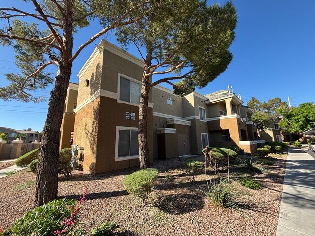 property at 8070 W Russell Rd