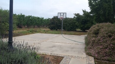 19076 E Central Ave in Sanger, CA - Building Photo - Building Photo