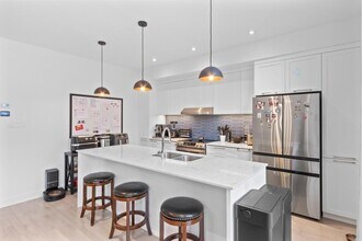 509 Frédéric-Back Rue in Ste-Anne-de-Bellevue, QC - Building Photo - Building Photo