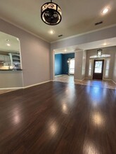 617 Huntwick Ln in Tyler, TX - Foto de edificio - Building Photo