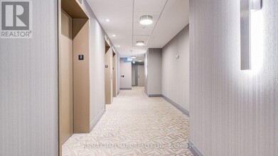 3121-3121 Sheppard Ave E in Toronto, ON - Building Photo - Building Photo