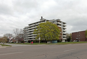 Don View Towers in Toronto, ON - Building Photo