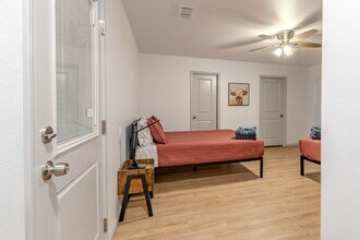 2106 88th St in Lubbock, TX - Building Photo - Building Photo