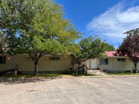 205 E 5th St in Rupert, ID - Building Photo