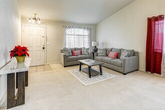 5773 Barbera Way in Vallejo, CA - Building Photo - Building Photo