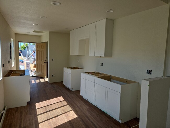 2057 11th St-Unit -2057 11th St #A [PRM: Andrew] in Arcata, CA - Foto de edificio - Building Photo
