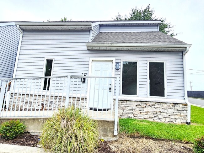 property at 207 Monticello Ave