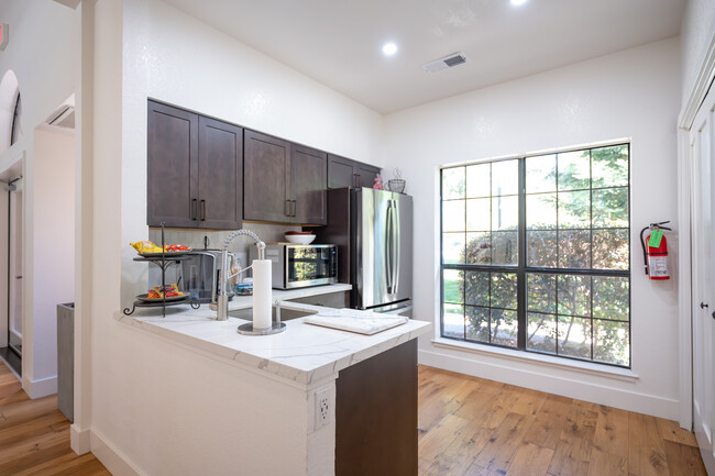 Shadow Creek Apartments in Santa Rosa, CA - Building Photo - Interior Photo