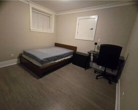 4827 Canada Way in Burnaby, BC - Building Photo - Building Photo