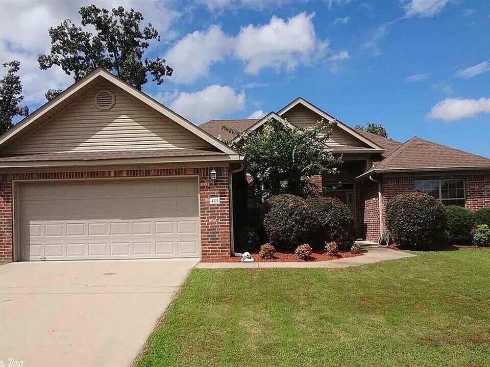 4121 Brandy Dr in Benton, AR - Building Photo