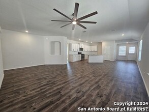 8110 Chestnut Blue in Converse, TX - Building Photo - Building Photo