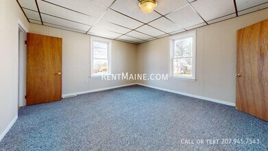 2 Danielson St in Winslow, ME - Building Photo - Building Photo