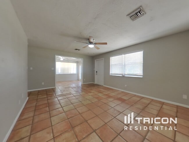4006 Winthrop St in Sarasota, FL - Building Photo - Building Photo
