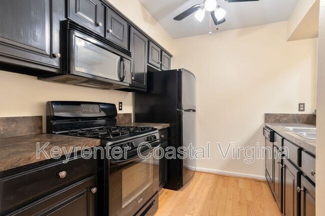 922 Pocahontas Ct in Smithfield, VA - Building Photo - Building Photo