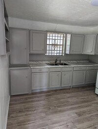 5605 Lavender St photo'