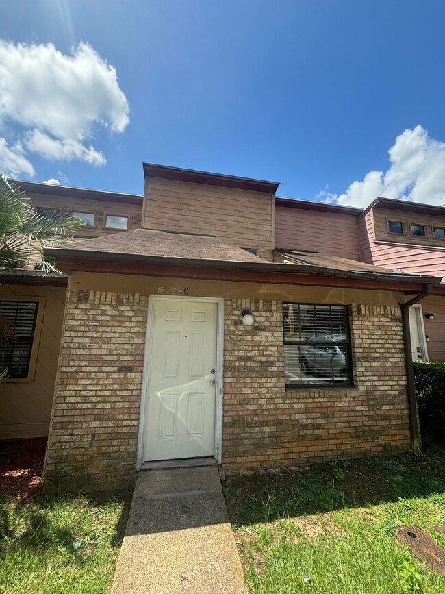 property at 1822 Jackson Bluff Rd Unit C