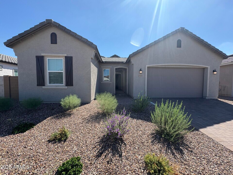 23139 E Lords Wy in Queen Creek, AZ - Building Photo