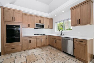 5409 Sylvia Ave in Los Angeles, CA - Building Photo - Building Photo