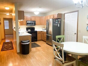 504 Altamonte Dr, Unit 504 in Athens, OH - Foto de edificio - Building Photo