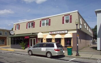 7 Cottage St Apartments in Mansfield, MA - Foto de edificio - Building Photo