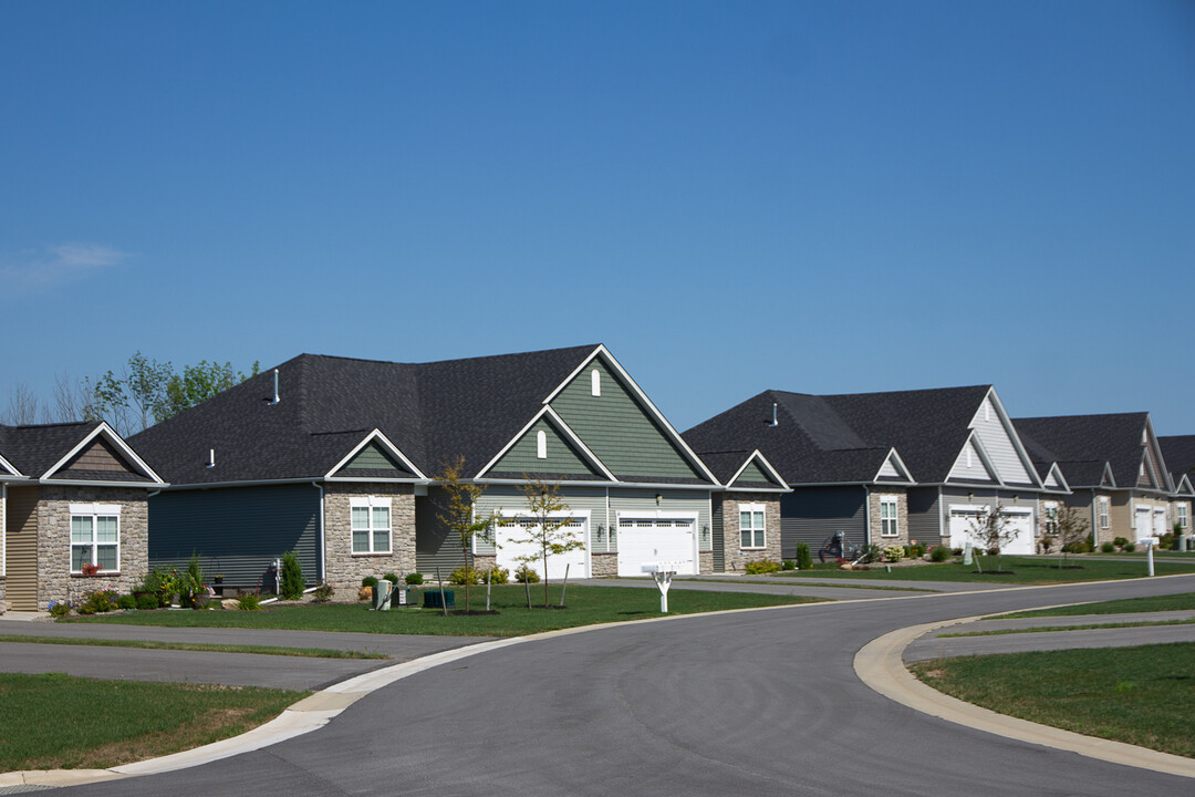 Barberry Cove in Henrietta, NY - Foto de edificio