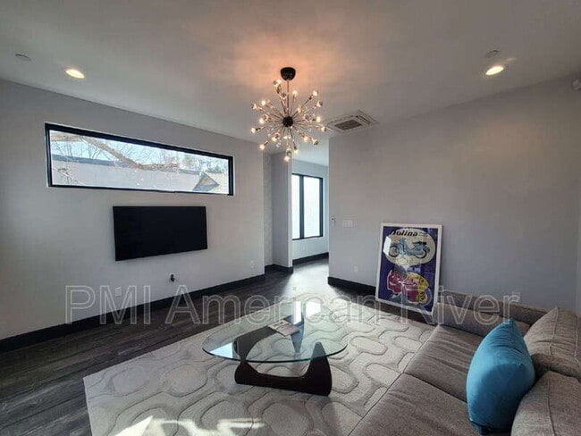 2340 River Cats Aly in Sacramento, CA - Building Photo - Building Photo