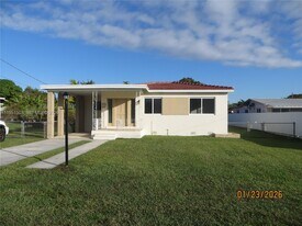 7435 SW 22nd St in Miami, FL - Building Photo
