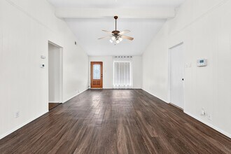 8408 Maine Dr in Austin, TX - Building Photo - Building Photo