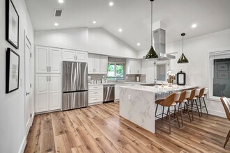 19841 Henshaw St in Los Angeles, CA - Building Photo - Building Photo