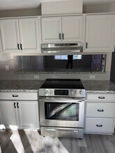 1035 Holman Way in Sparks, NV - Foto de edificio - Building Photo