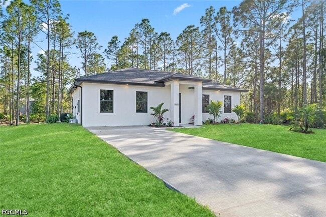 1805 W 10th St in Lehigh Acres, FL - Building Photo - Building Photo