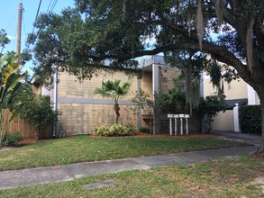 Habana Apartments in Tampa, FL - Foto de edificio - Building Photo