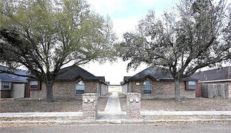 17 West Dr in Edinburg, TX - Building Photo