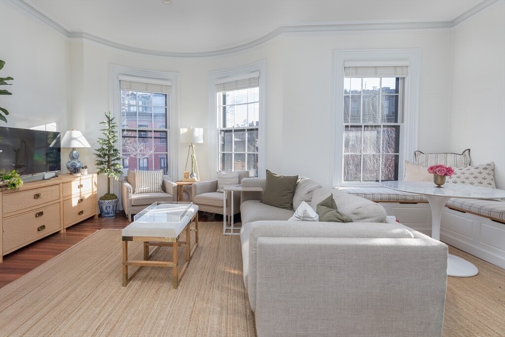 83 Montgomery St in Boston, MA - Building Photo