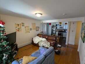 14 Market St, Unit 2 in Cambridge, MA - Building Photo - Building Photo