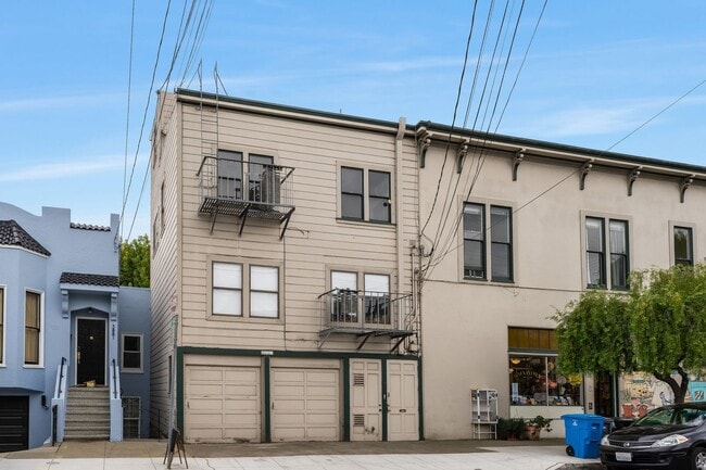 3885 Cesar Chavez St