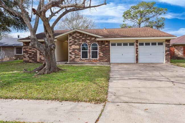 4706 Jefferson Ave in Deer Park, TX - Building Photo - Building Photo