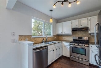 6018 Baton Rouge Dr in Austin, TX - Building Photo - Building Photo