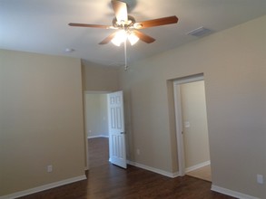 8368 Moccasin Trail Dr in Riverview, FL - Building Photo - Building Photo