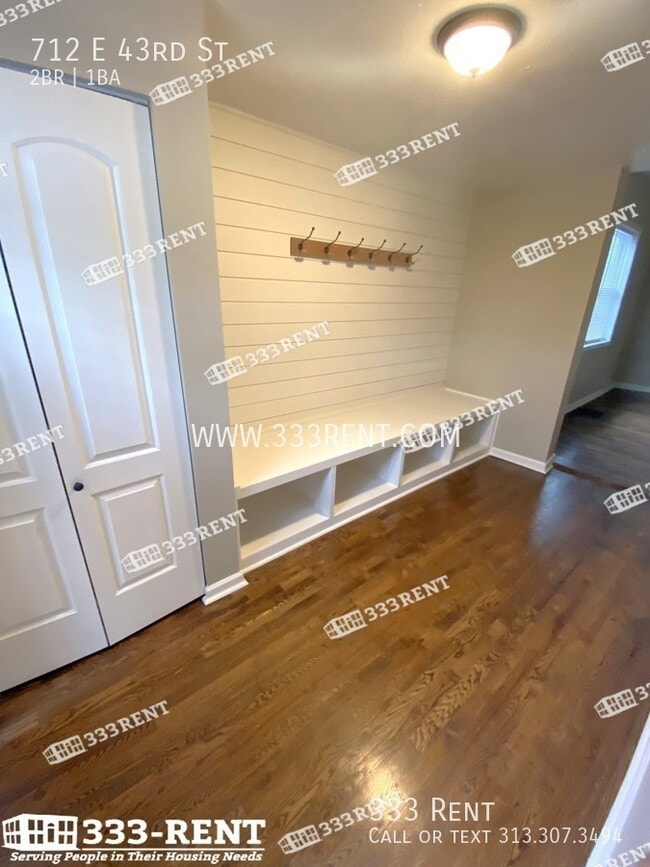 712 E 43rd St in Kansas City, MO - Building Photo - Building Photo