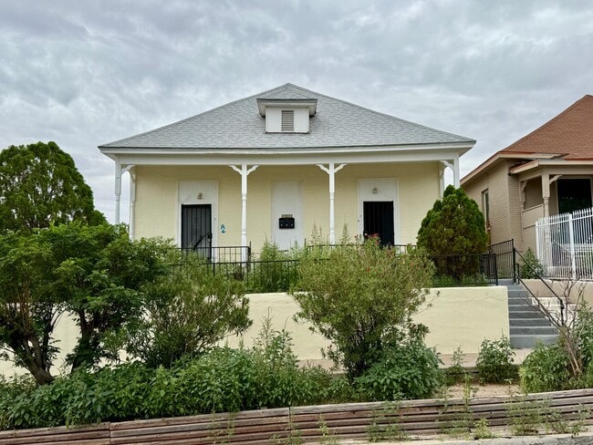 property at 1211 N Ochoa St