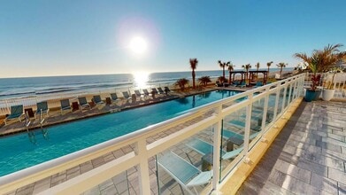 Triton Cay - Daytona Apartments in Daytona Beach, FL - Foto de edificio - Building Photo