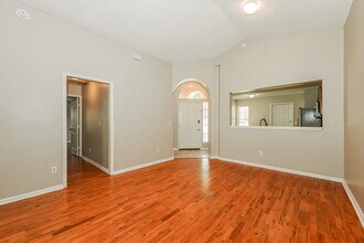 2877 Sutton Estates Cir N in Jacksonville, FL - Building Photo - Building Photo