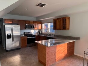 1809 N Woodlawn Park Ave in McHenry, IL - Building Photo - Building Photo