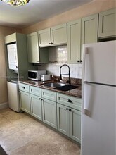 680 SW 10th St in Miami, FL - Building Photo - Building Photo