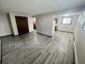 116 S Garfield Ave in Sioux Falls, SD - Building Photo