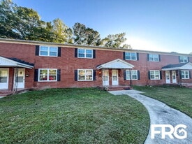 111 W 15th St in Washington, NC - Building Photo